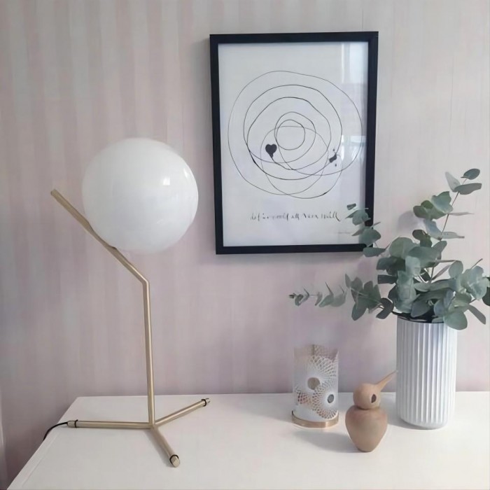 IC Lights table lamp