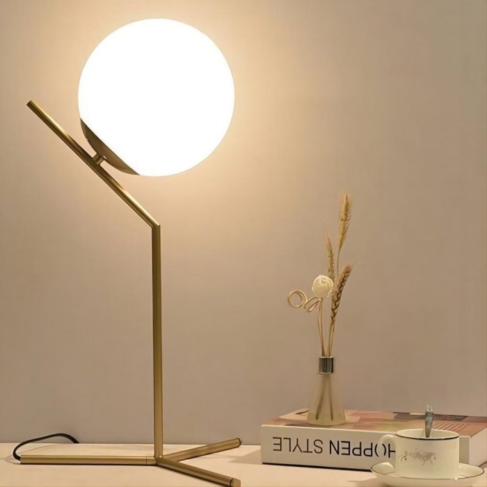 IC Lights table lamp