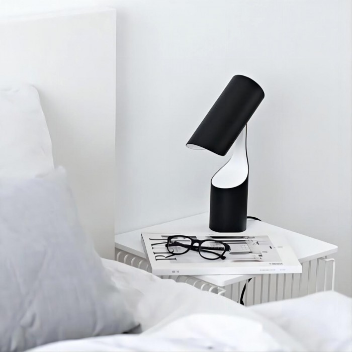 Mutatio Table Lamp
