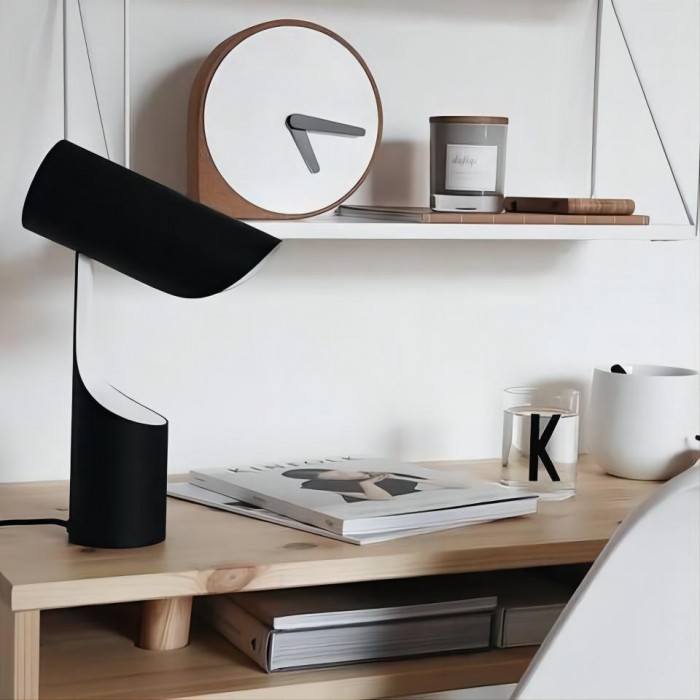 Mutatio Table Lamp