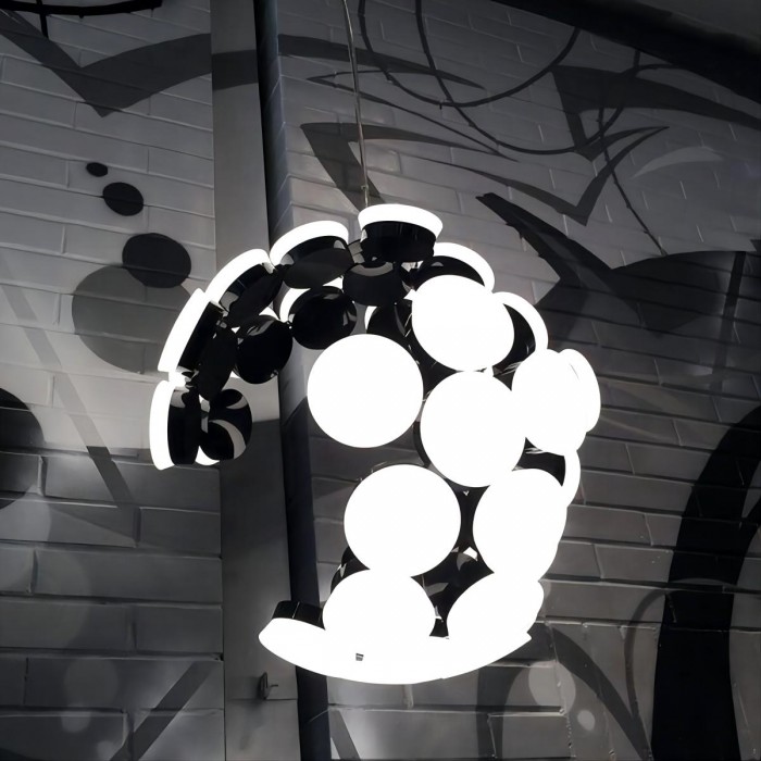 Scopas pendant lamp