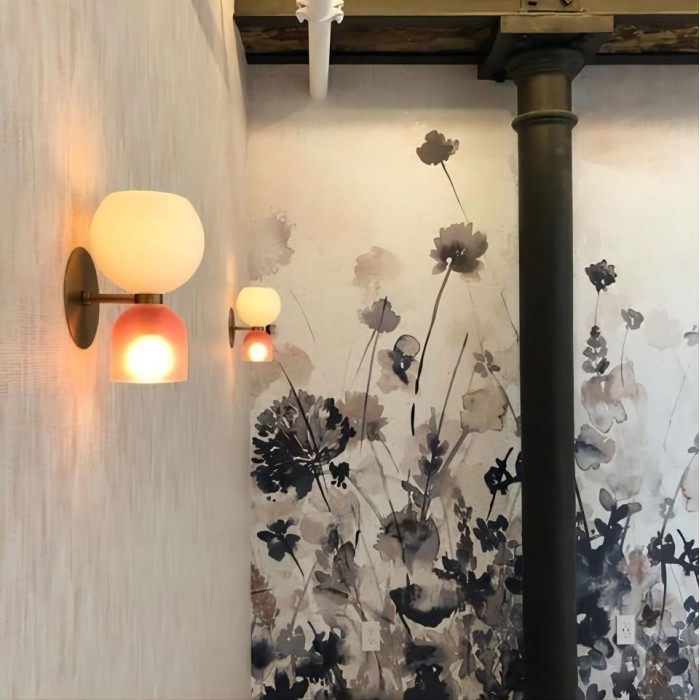 Edie and Betty wall lamp