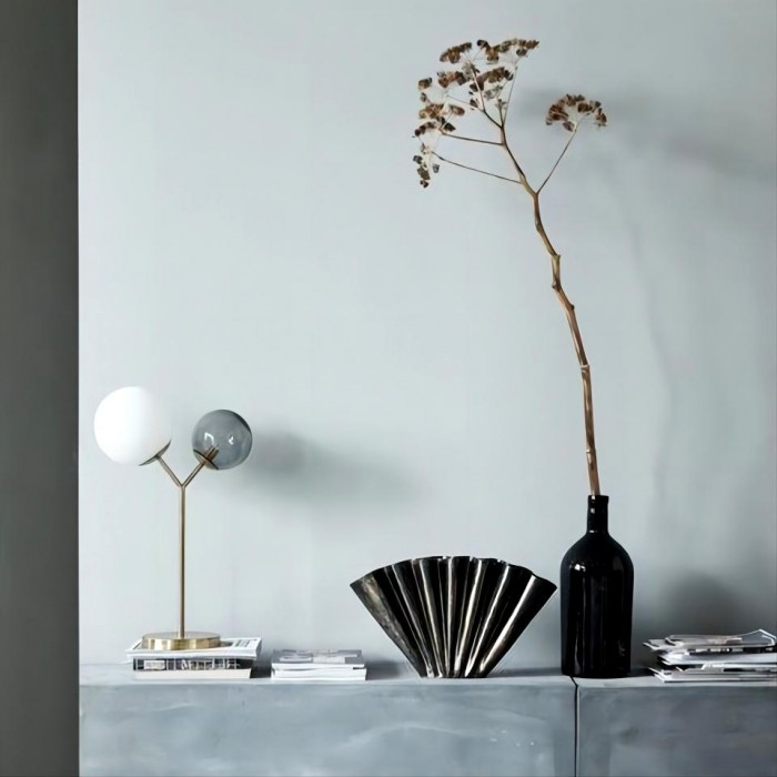 Дважды настольная лампа