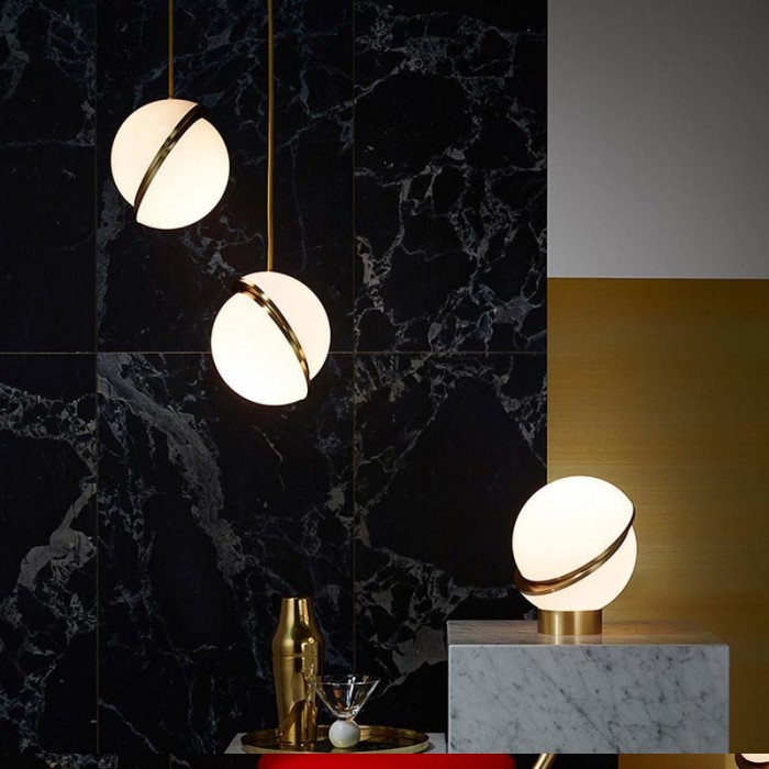 Crescent pendant lamp