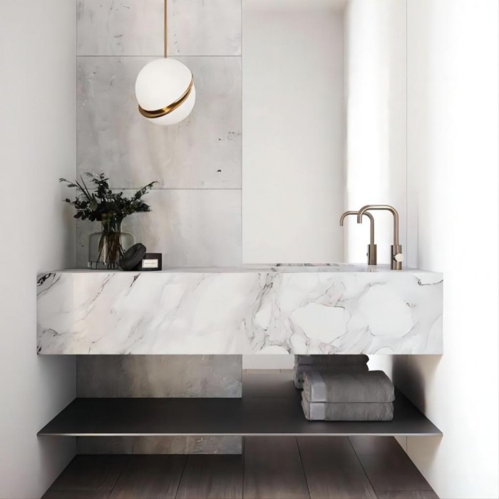 Crescent pendant lamp