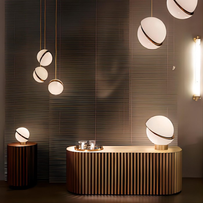 Crescent pendant lamp