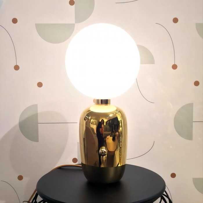 Aballs table lamp