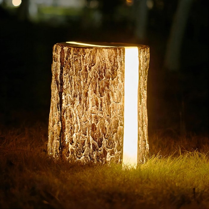 Cracked stump lamp