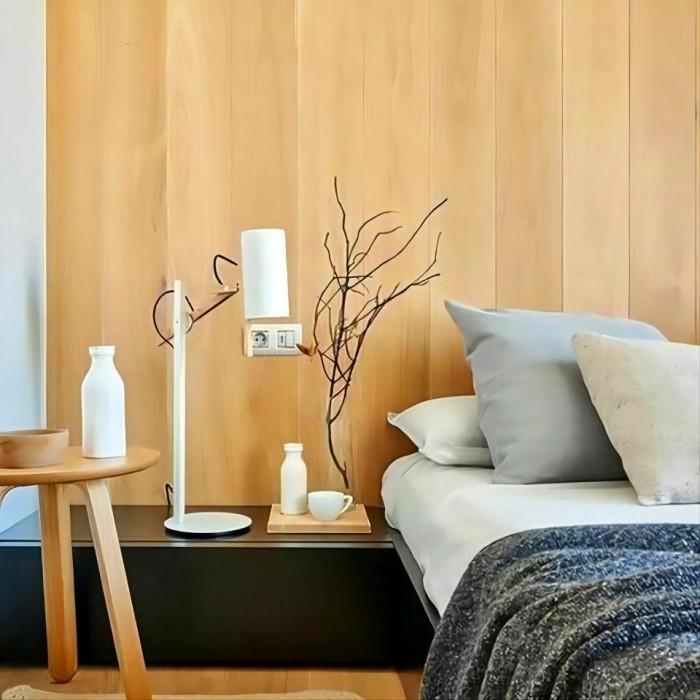 Scantling table lamp