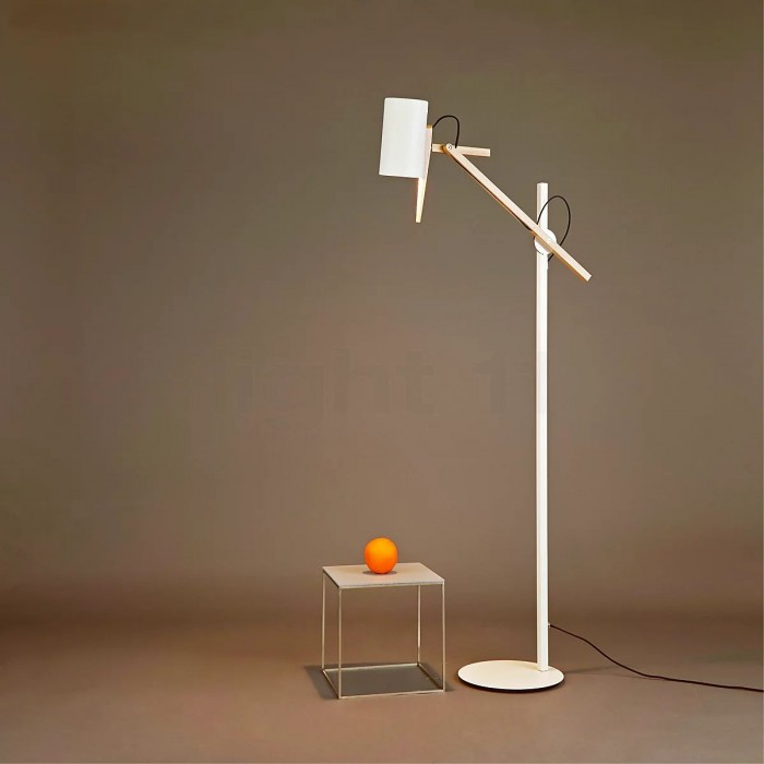 Scantling table lamp