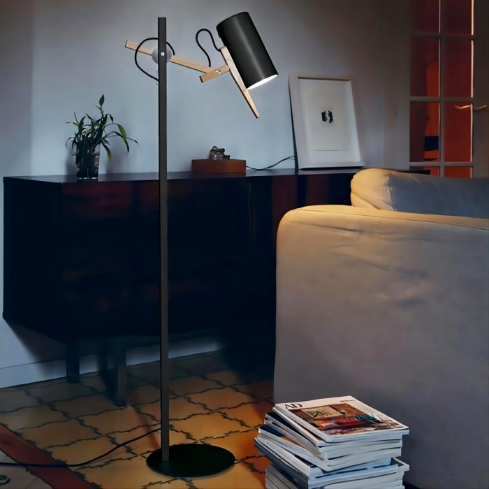 Scantling table lamp