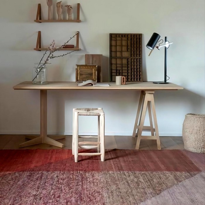 Scantling table lamp