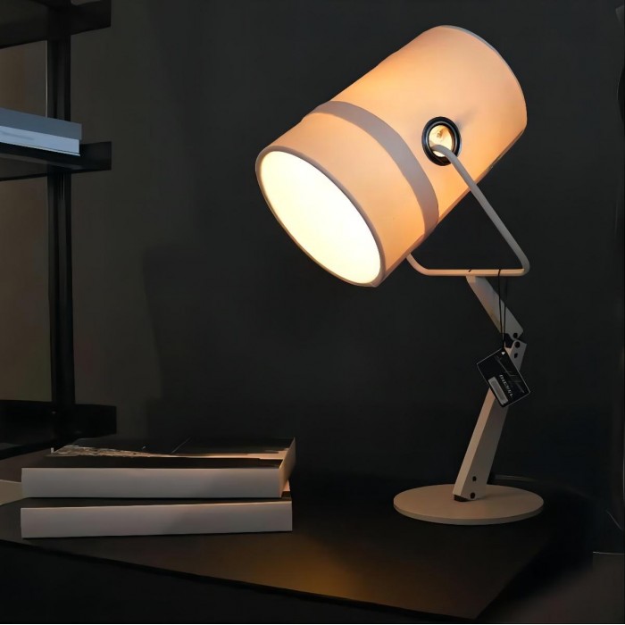 Вилка настольная лампа