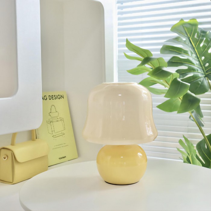 Q кремовая настольная лампа