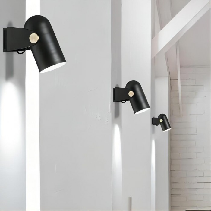 Carronade wall lamp