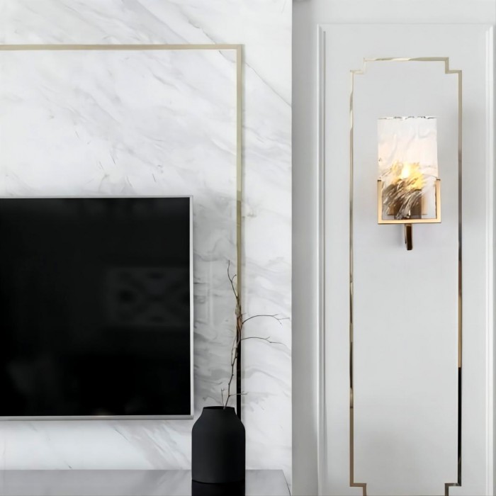 Настенный светильник из хрусталя