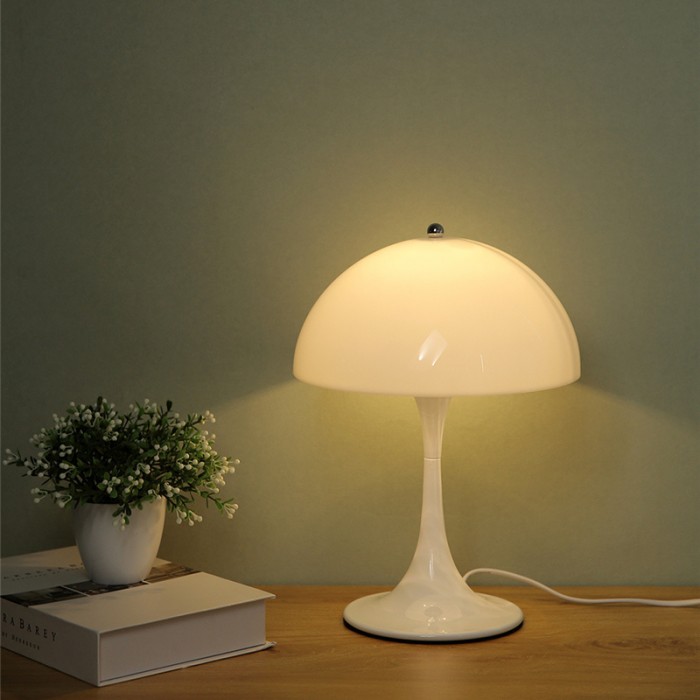 Mini Panthella Table Lamp