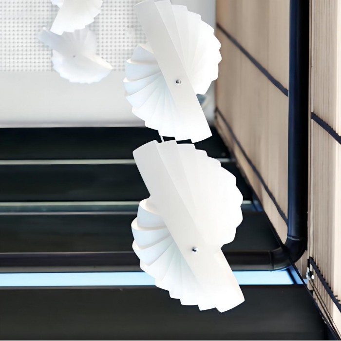 Вращающаяся подвесная лампа из верпана