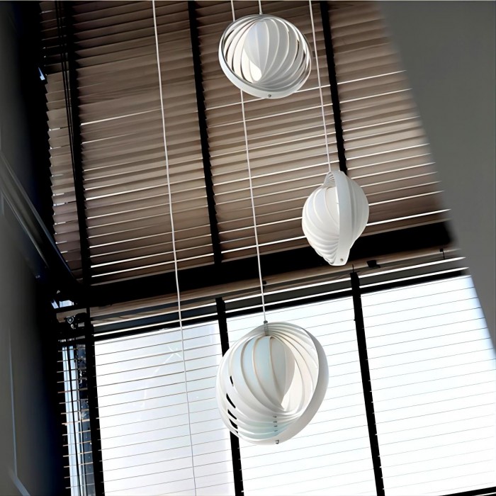 Вращающаяся подвесная лампа из верпана