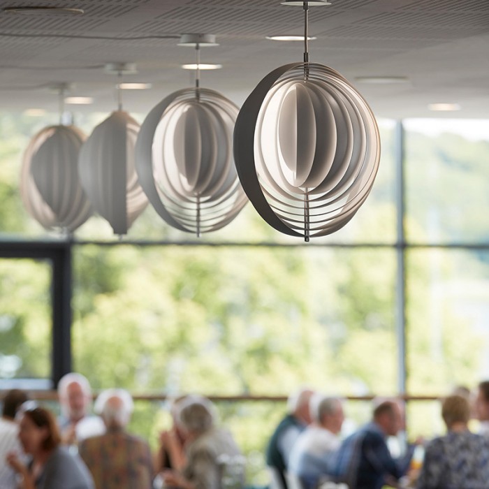 Вращающаяся подвесная лампа из верпана