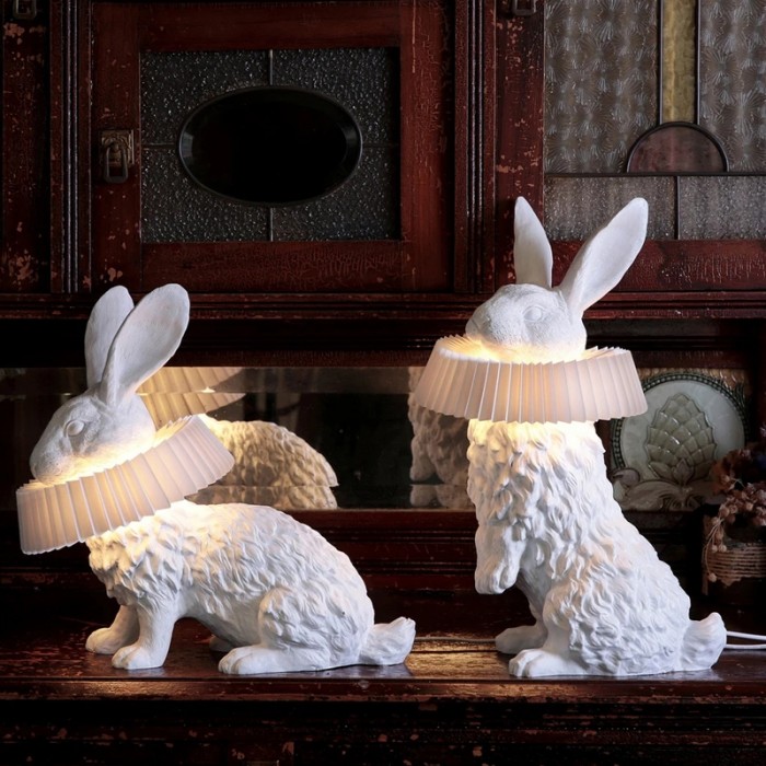 Modern rabbit table lamp