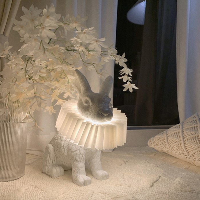 Modern rabbit table lamp