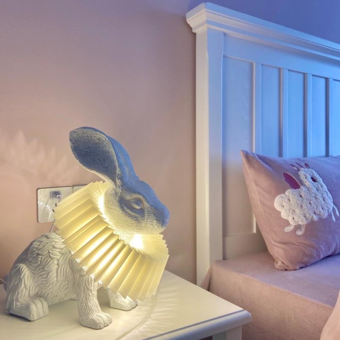 Modern rabbit table lamp