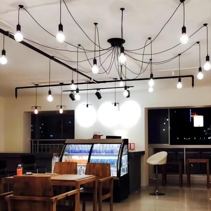 Потолочная люстра паук