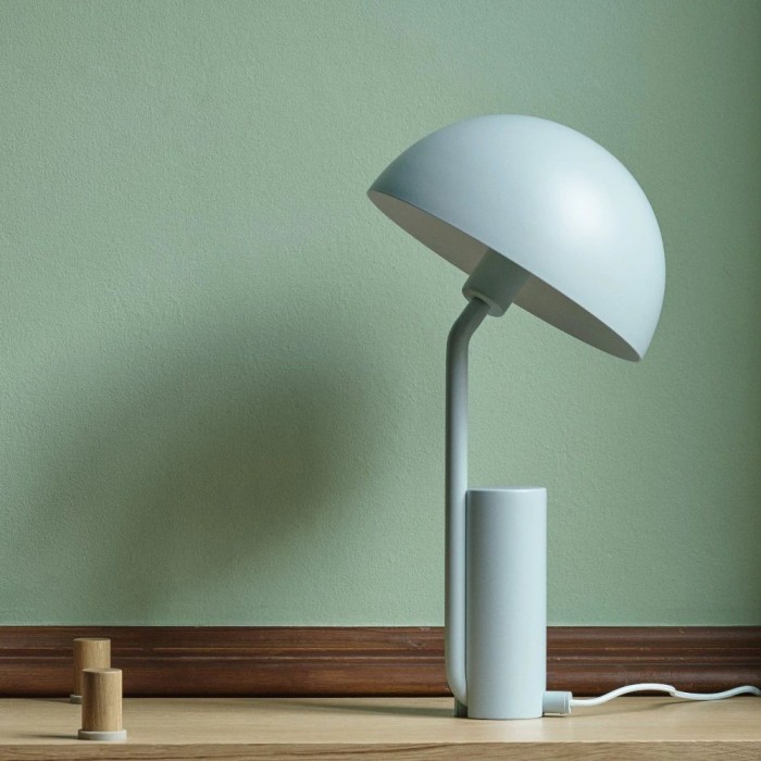 Cap table lamp