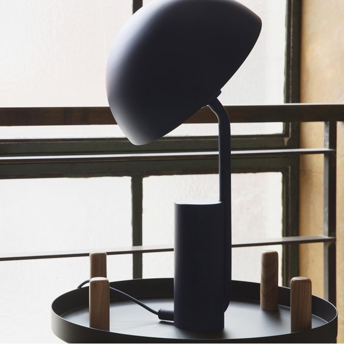 Cap table lamp