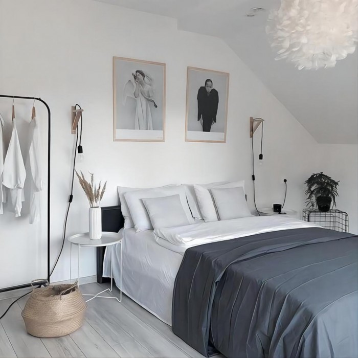 Деревянный настенный светильник