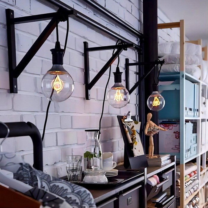 Деревянный настенный светильник