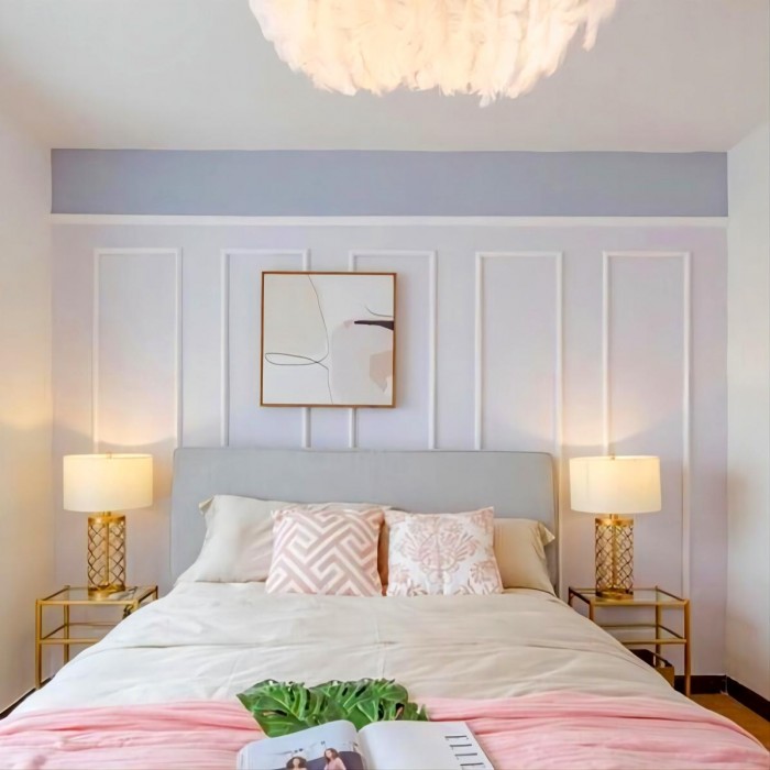 Настольная лампа из ажурного металла