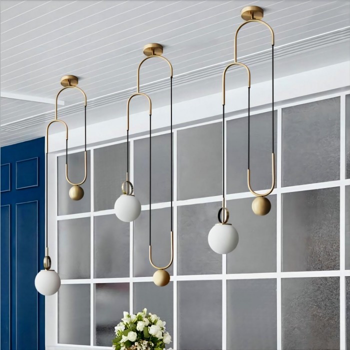 Adjustable hanging lamp
