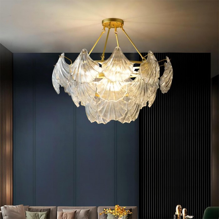 Люстра из ракушек