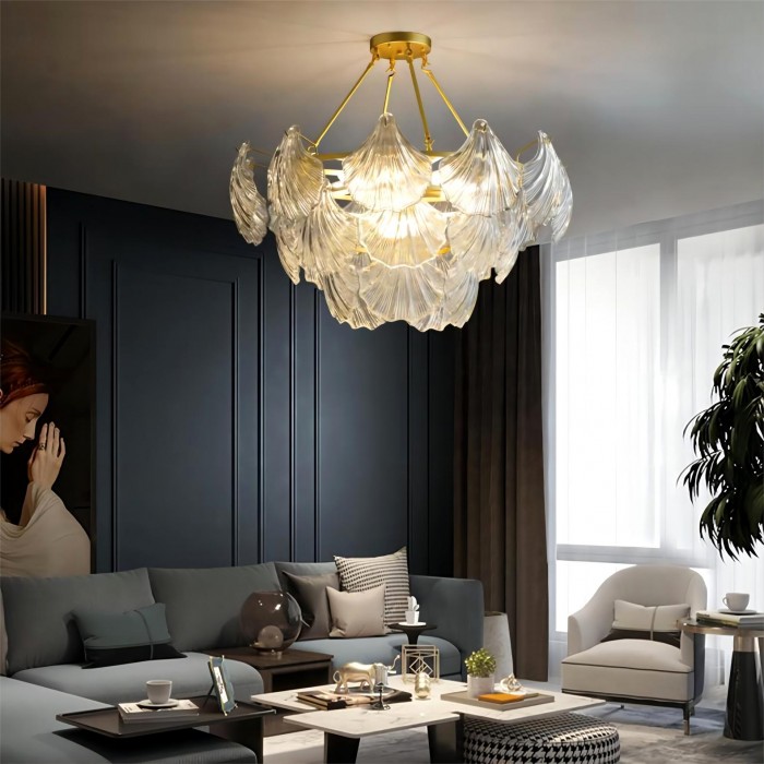 Люстра из ракушек