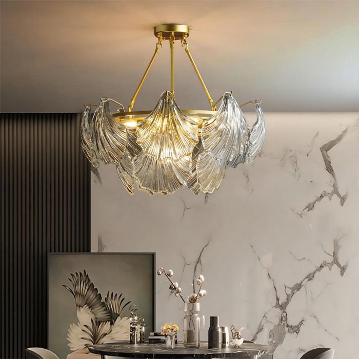 Люстра из ракушек