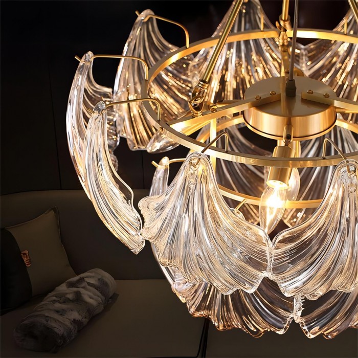 Люстра из ракушек