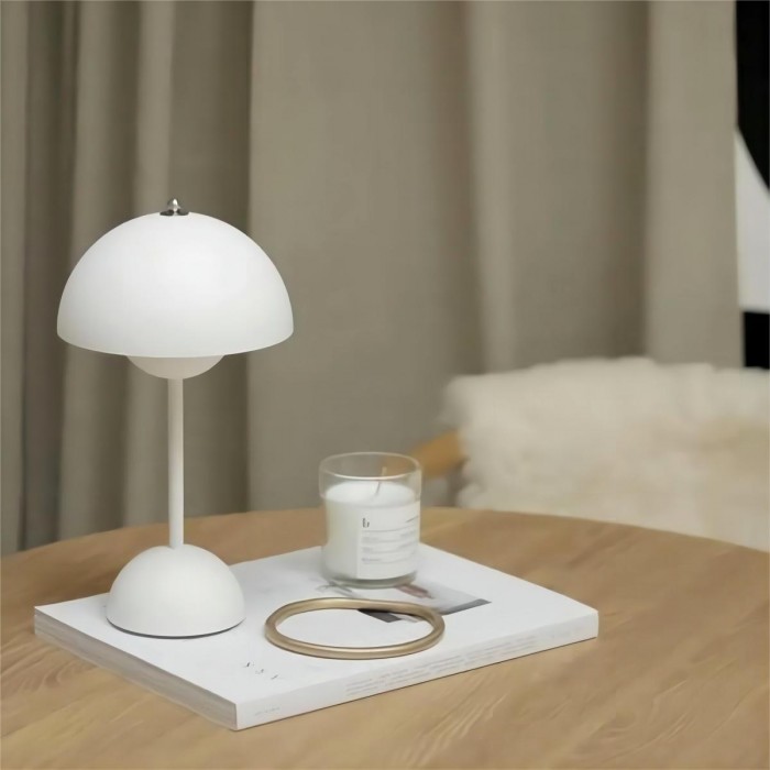 Flowerpot VP9 Table Lamp