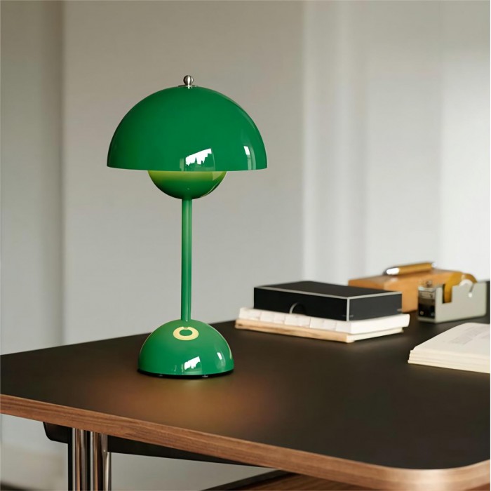 Flowerpot VP9 Table Lamp