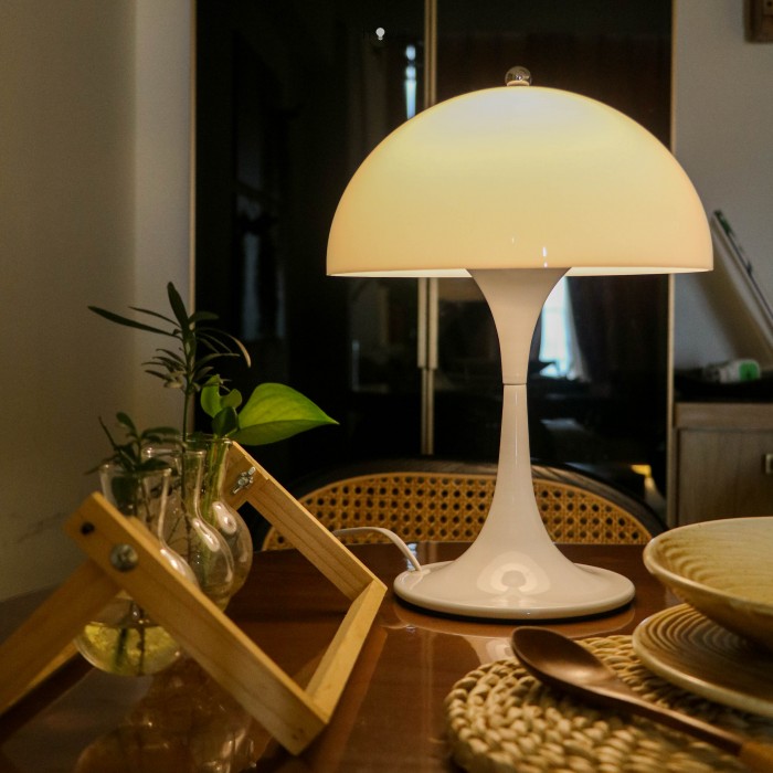 Mini Panthella Table Lamp