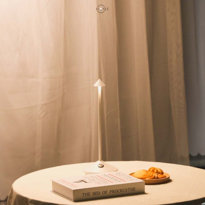 Pina Table Lamp