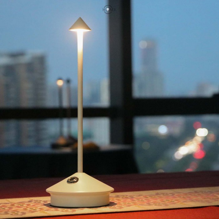 Pina Table Lamp