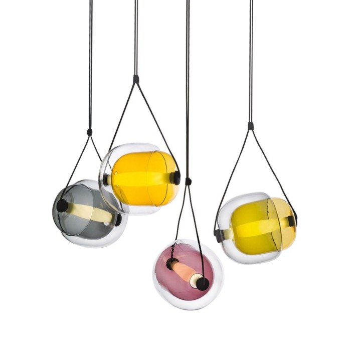 Capsula pendant lamp