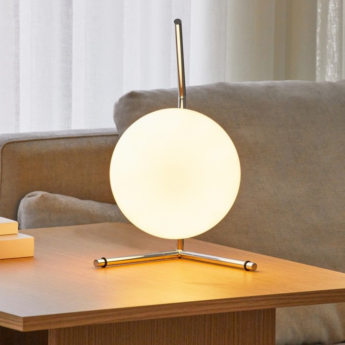 IC Lights table lamp