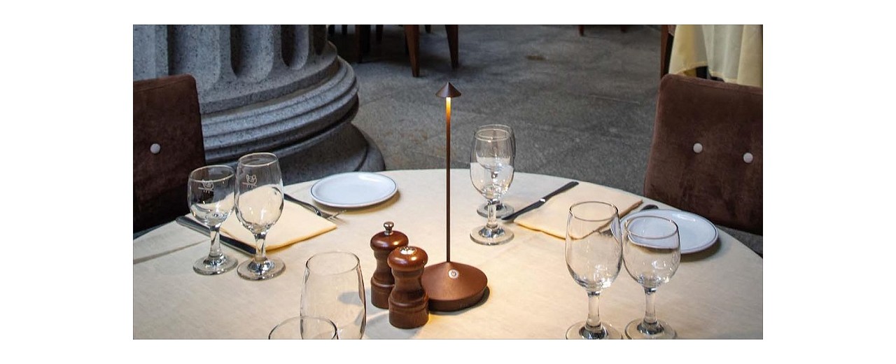 Most Unique And Functional Pina Pro Table Lamp Replica